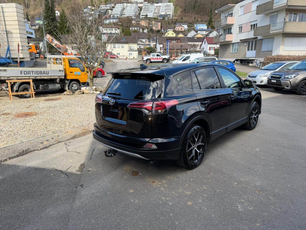 TOYOTA RAV4 2.0i VMa Style, Petrol, Second hand / Used, Manual - 5
