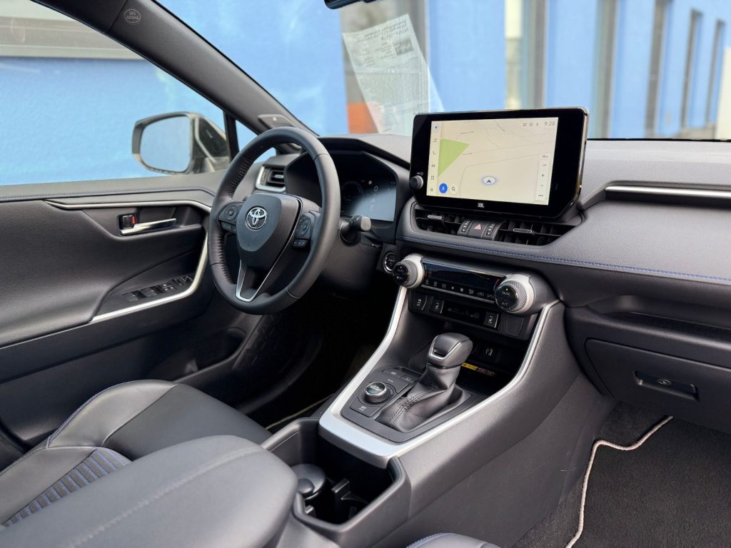 TOYOTA 2.5 Style 4X4, Mild-Hybrid Benzin/Elektro, Occasion / Gebraucht, Automatik - 6