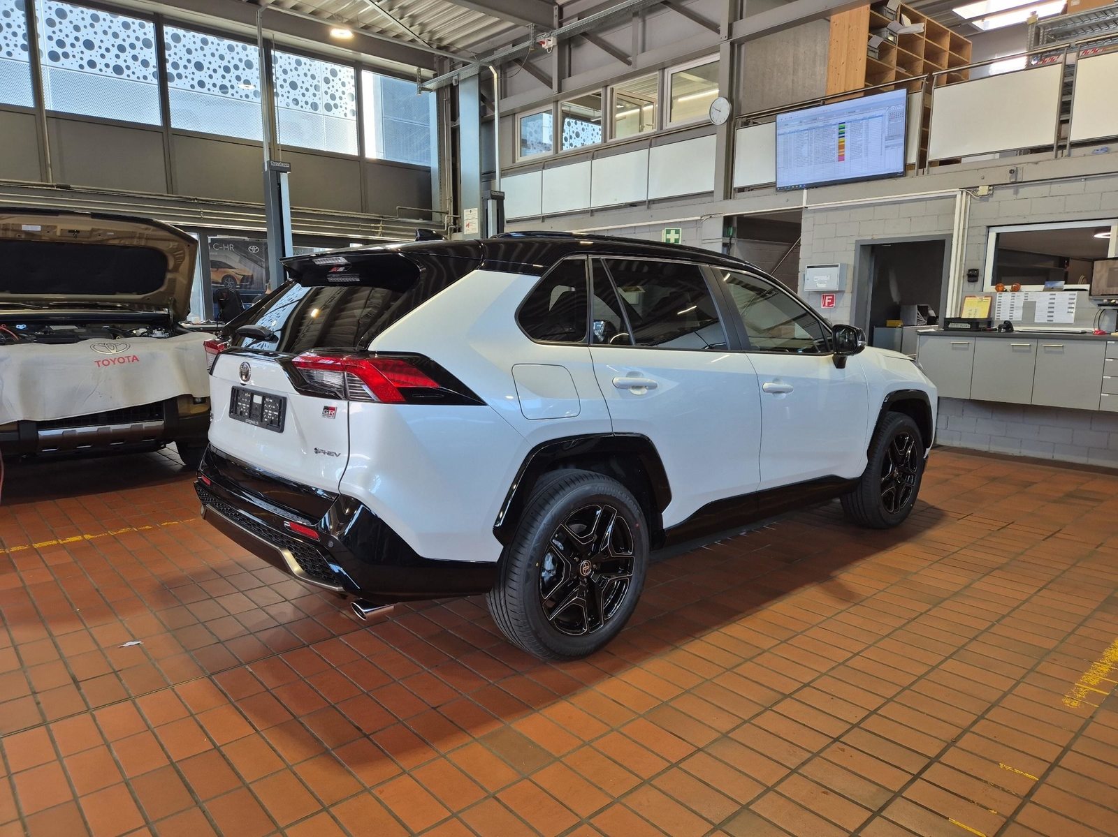 TOYOTA RAV4 2.5 Plug-In-Hybrid GR Sport, Plug-in-Hybrid Benzina/Elettrica, Auto dimostrativa, Automatico - 6
