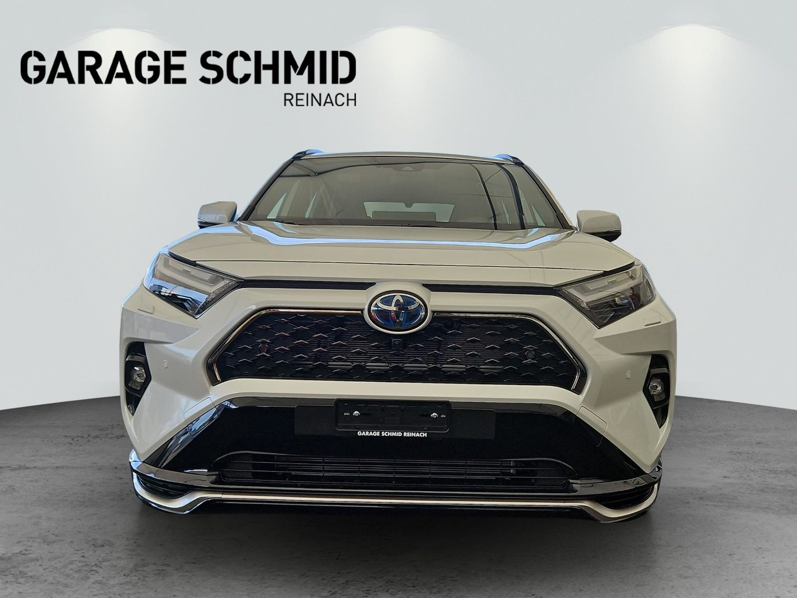 TOYOTA RAV4 2.5 Plug-In-Hybrid Premium, Plug-in-Hybrid Petrol/Electric, Ex-demonstrator, Automatic - 2