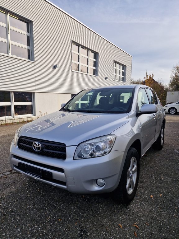 TOYOTA RAV4 2.0i 16V Linea Sol
