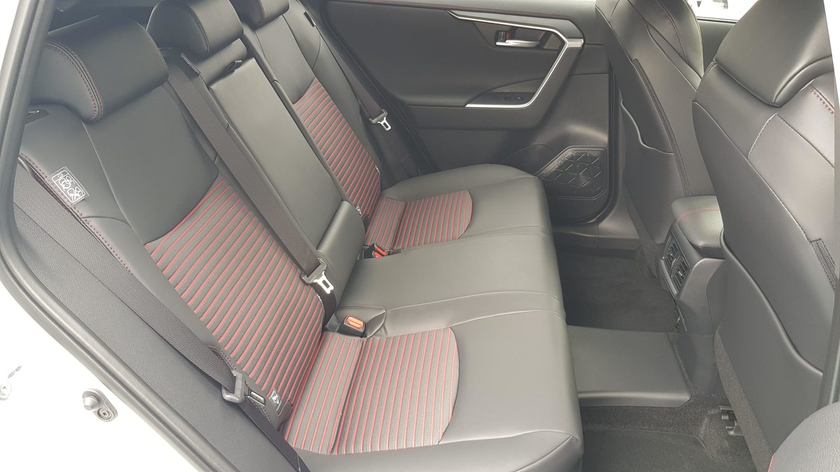 TOYOTA RAV4 2.5 Plug-In-Hybrid Premium, Plug-in-Hybrid Benzin/Elektro, Vorführwagen, Automat - 7