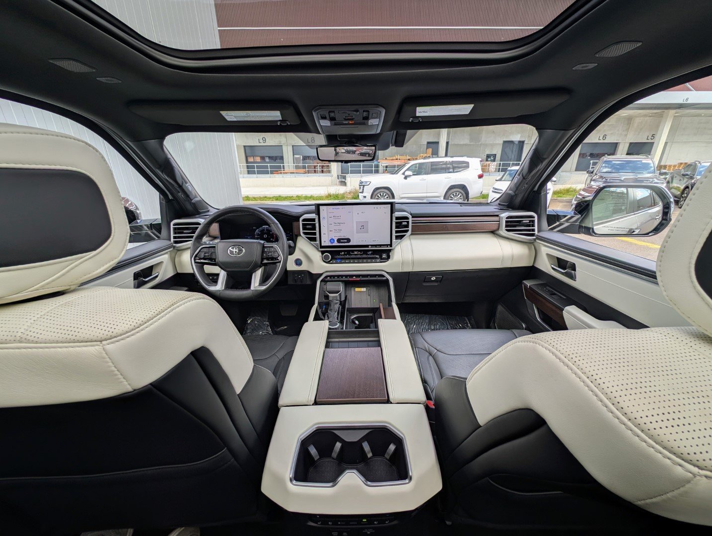TOYOTA SEQUOIA Capstone Hybrid 4WD, Voll-Hybrid Benzin/Elektro, Occasion / Gebraucht, Automatik - 5