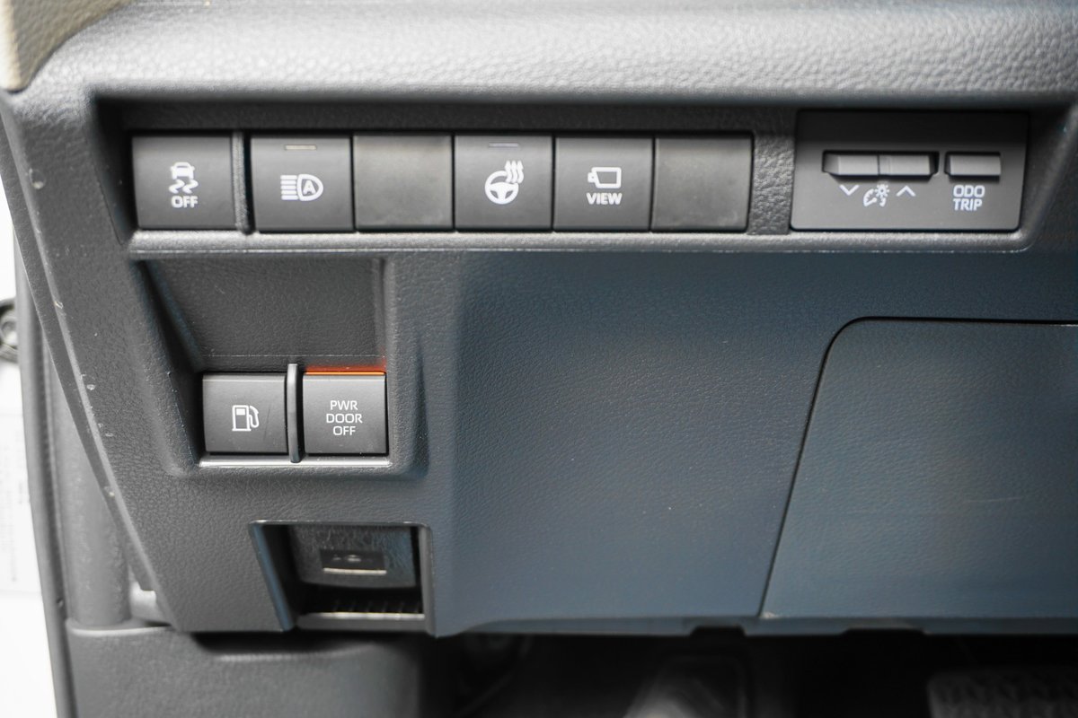TOYOTA Sienna Hybrid Limited Premium AWD, Full-Hybrid Petrol/Electric, New car, Automatic - 6