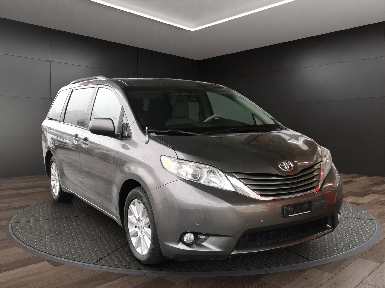 TOYOTA Sienna 3.5i 4WD