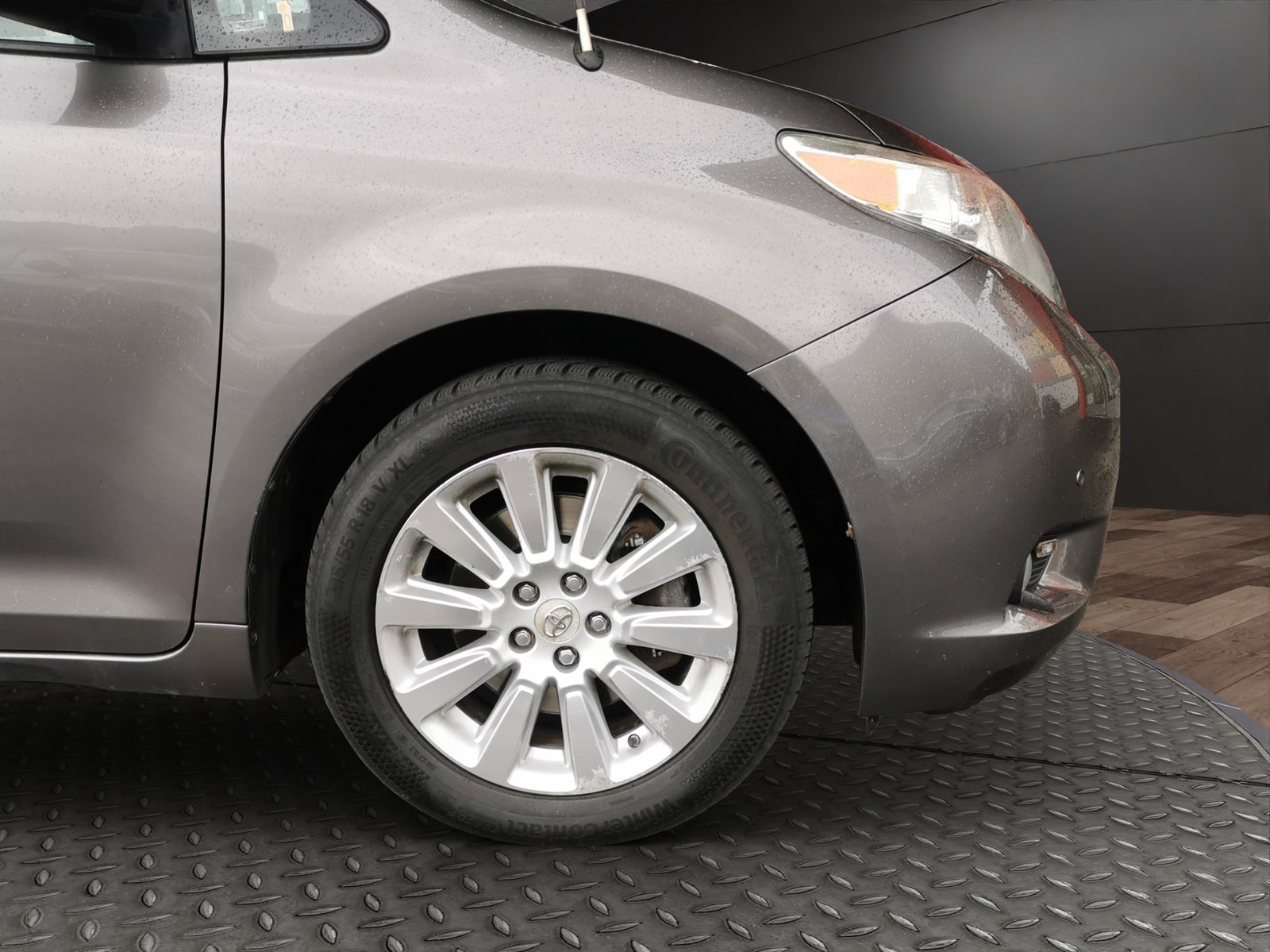 TOYOTA Sienna 3.5i 4WD, Petrol, Second hand / Used, Automatic - 4
