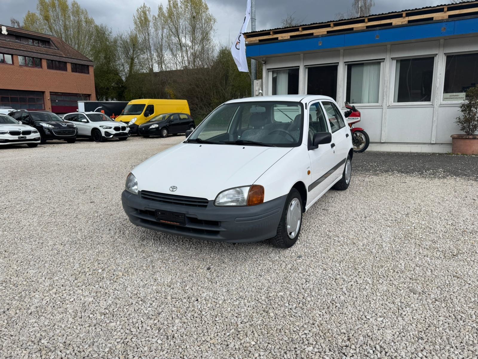 TOYOTA Starlet 1.3, Petrol, Second hand / Used, Manual - 2