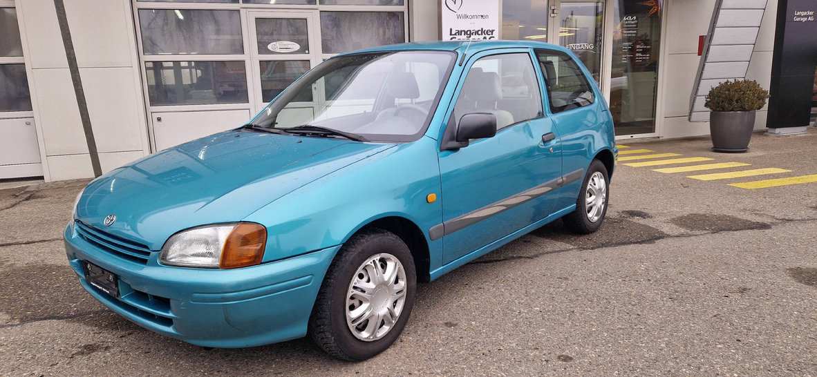 TOYOTA Starlet 1.3 Crystal, Petrol, Second hand / Used, Manual - 2
