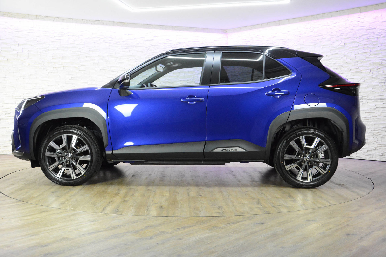 TOYOTA TOYOTA Yaris Cross 1.5 VVT-i HSD Premium AWD-i, Hybride Integrale Benzina/Elettrica, Auto nuove, Automatico - 3