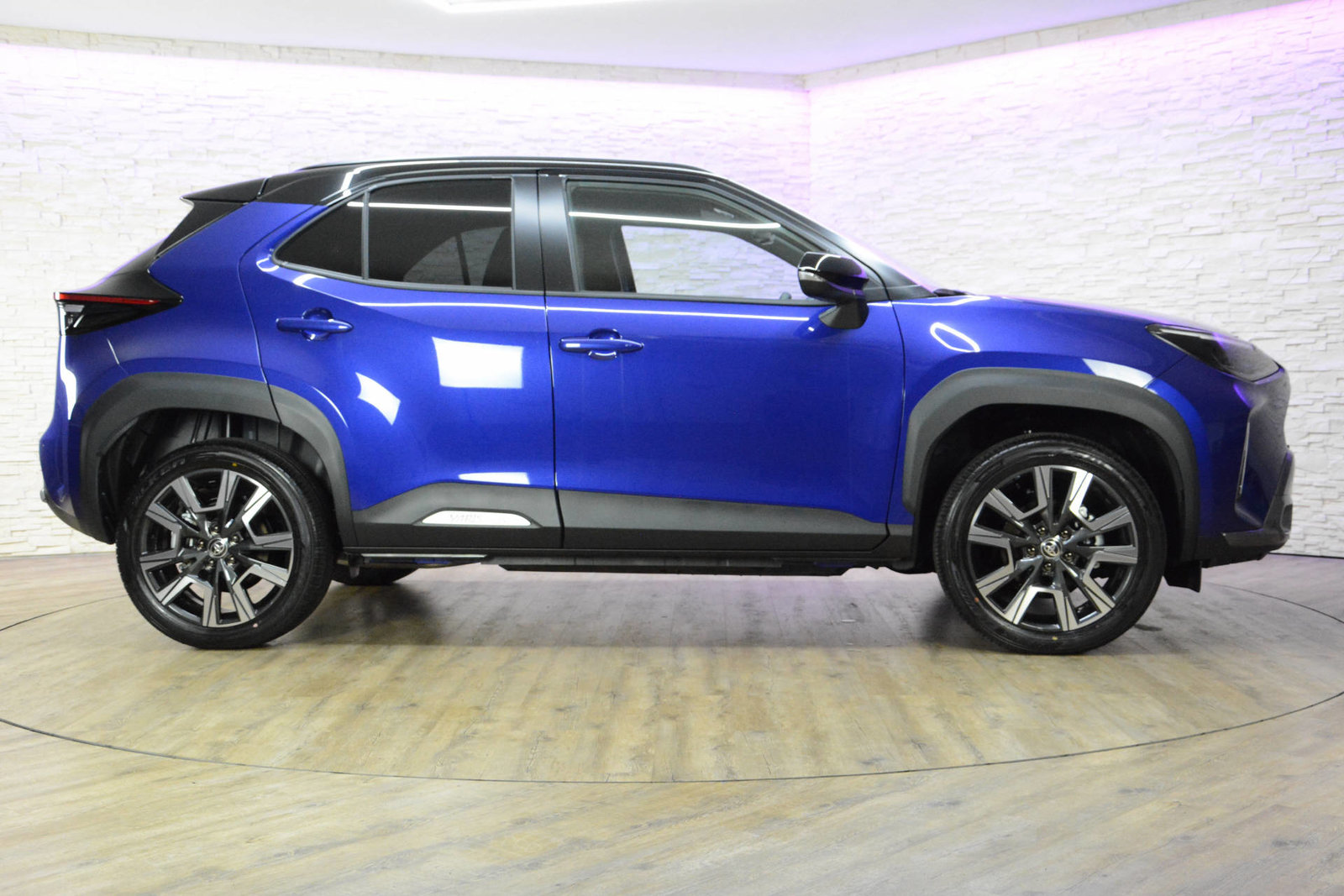 TOYOTA TOYOTA Yaris Cross 1.5 VVT-i HSD Premium AWD-i, Hybride Integrale Benzina/Elettrica, Auto nuove, Automatico - 4