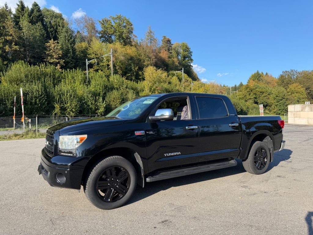 TOYOTA 5.7 V8