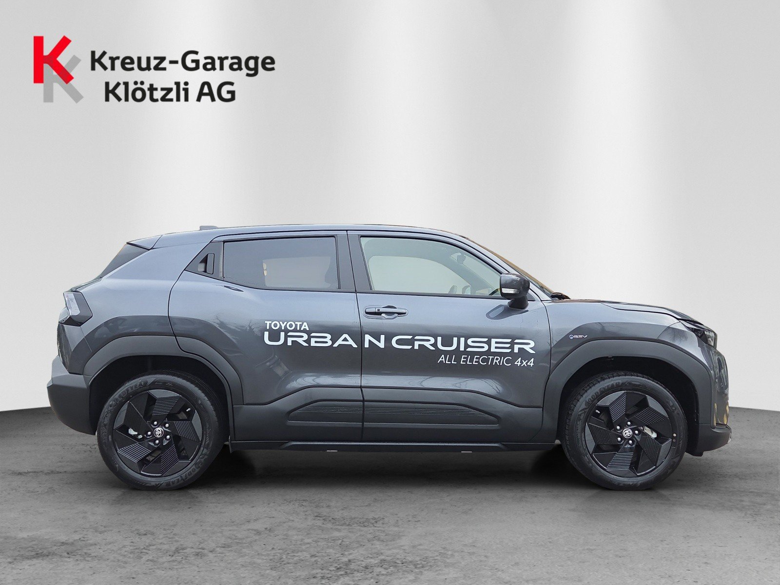 TOYOTA Urban Cruiser 61 kWh Trend AWD, Electric, Ex-demonstrator, Automatic - 2