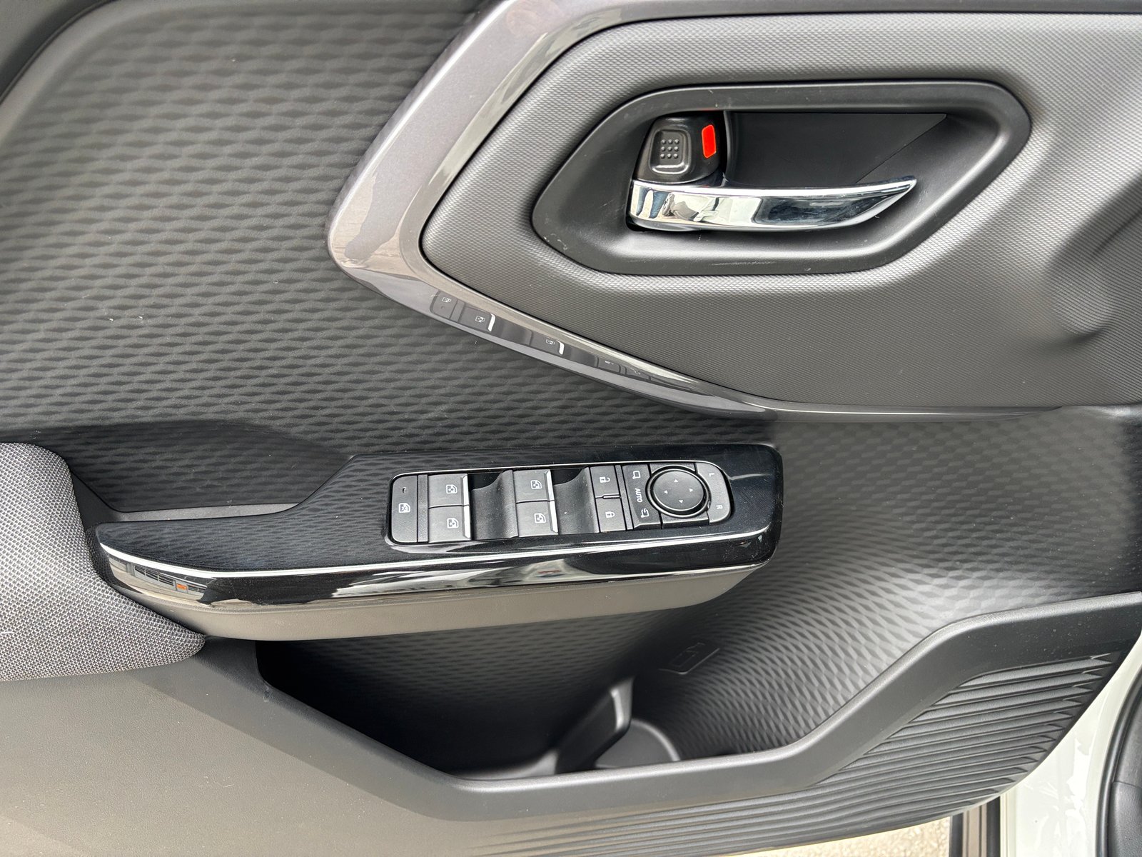 TOYOTA Urban Cruiser 61 kWh Premium AWD, Électrique, Voiture de démonstration, Automatique - 7