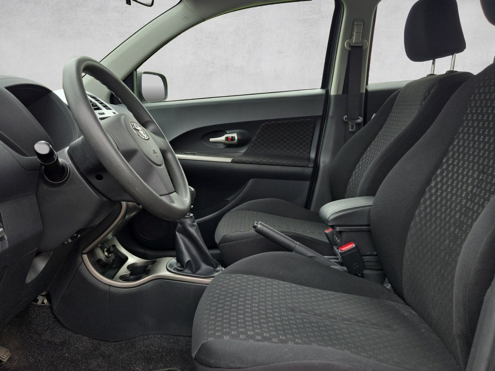 TOYOTA Urban Cruiser 1.4 D-4D Linea T, Diesel, Occasion / Utilisé, Manuelle - 5