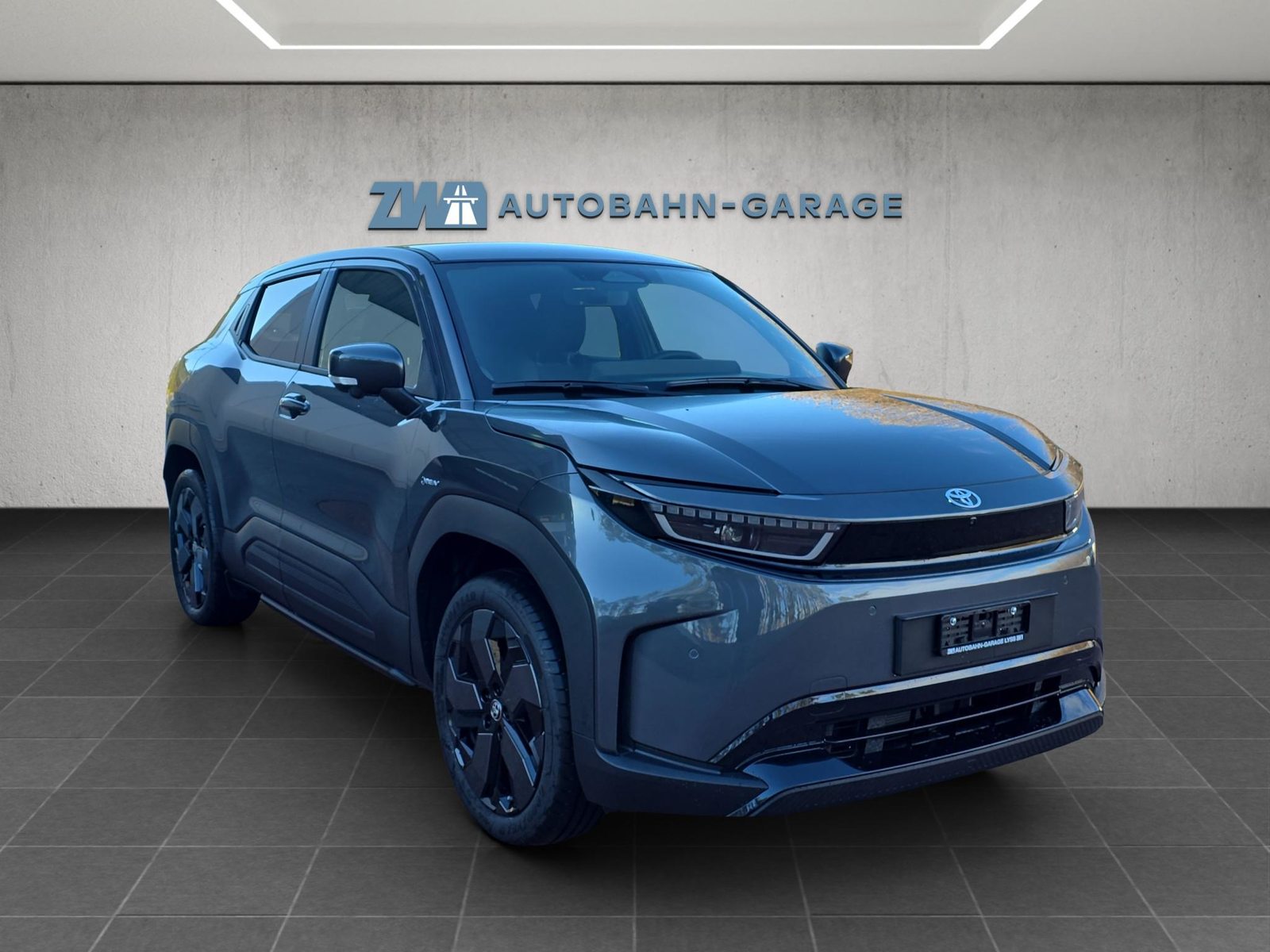 TOYOTA Urban Cruiser Premium AWD, Electric, New car, Automatic - 7
