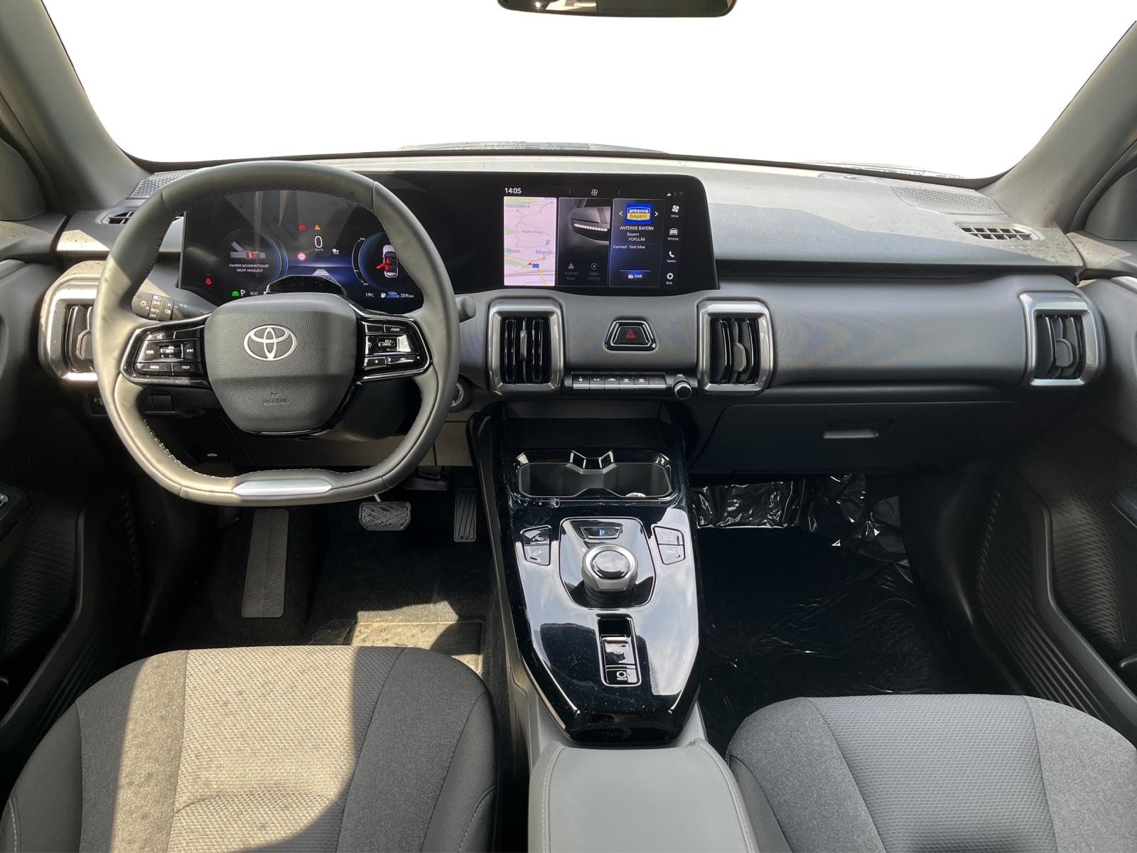 TOYOTA Urban Cruiser Trend AWD, Electric, New car, Automatic - 5