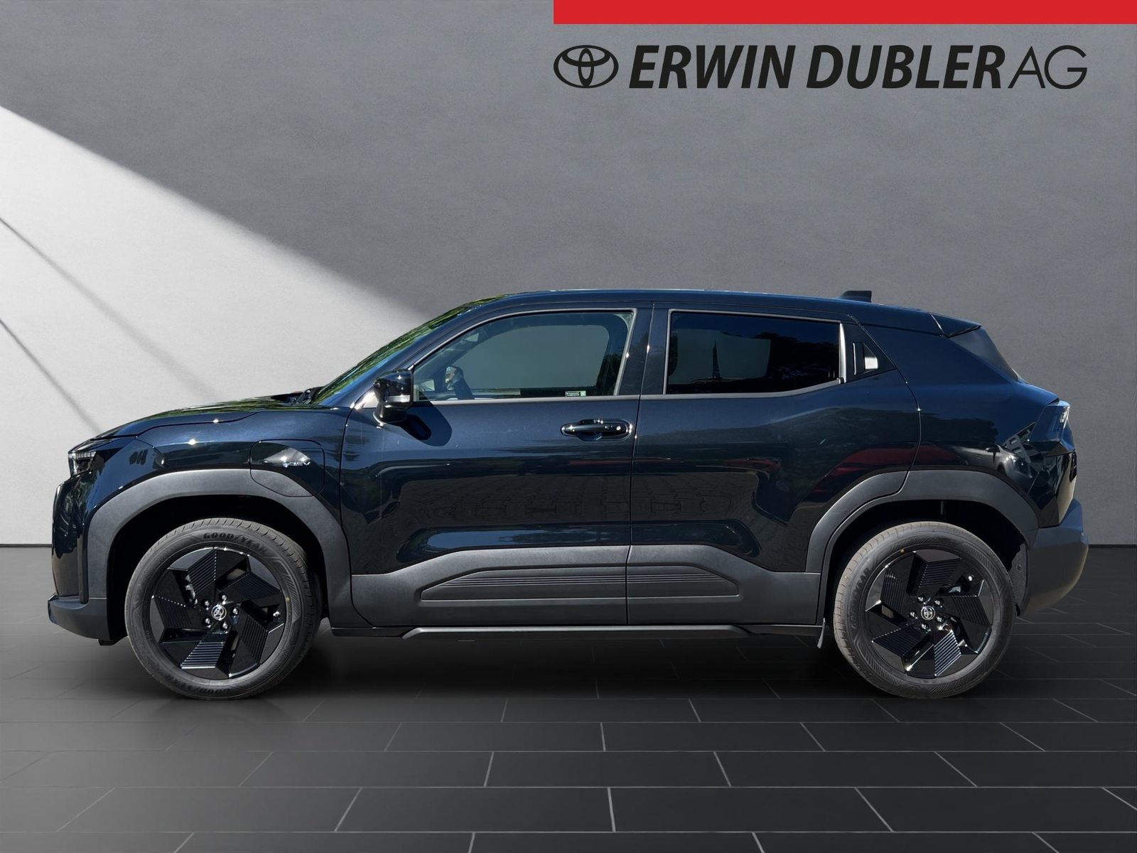 TOYOTA Urban Cruiser Trend AWD, Electric, New car, Automatic - 2