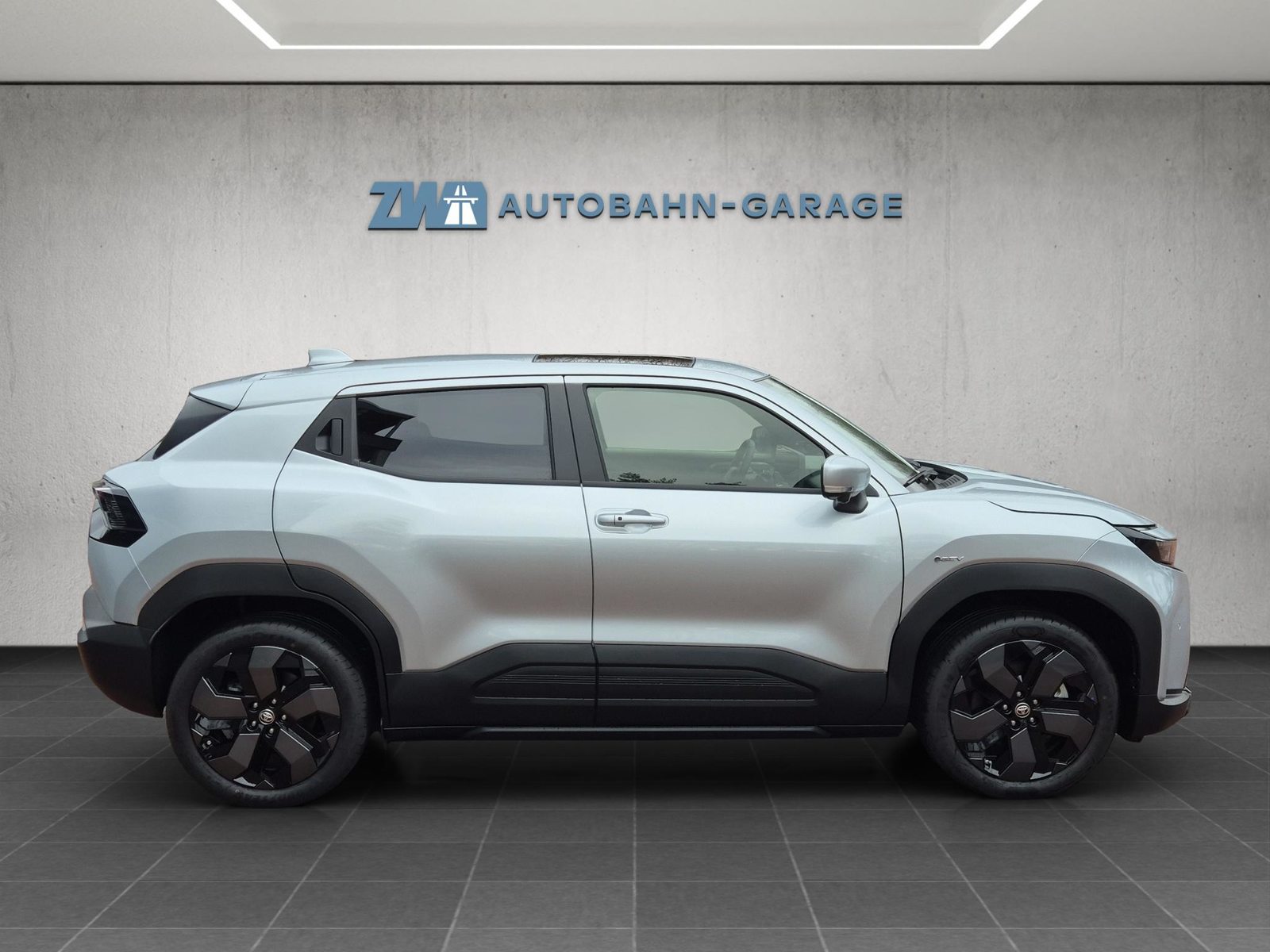 TOYOTA Urban Cruiser Premium AWD, Elektro, Neuwagen, Automatik - 6
