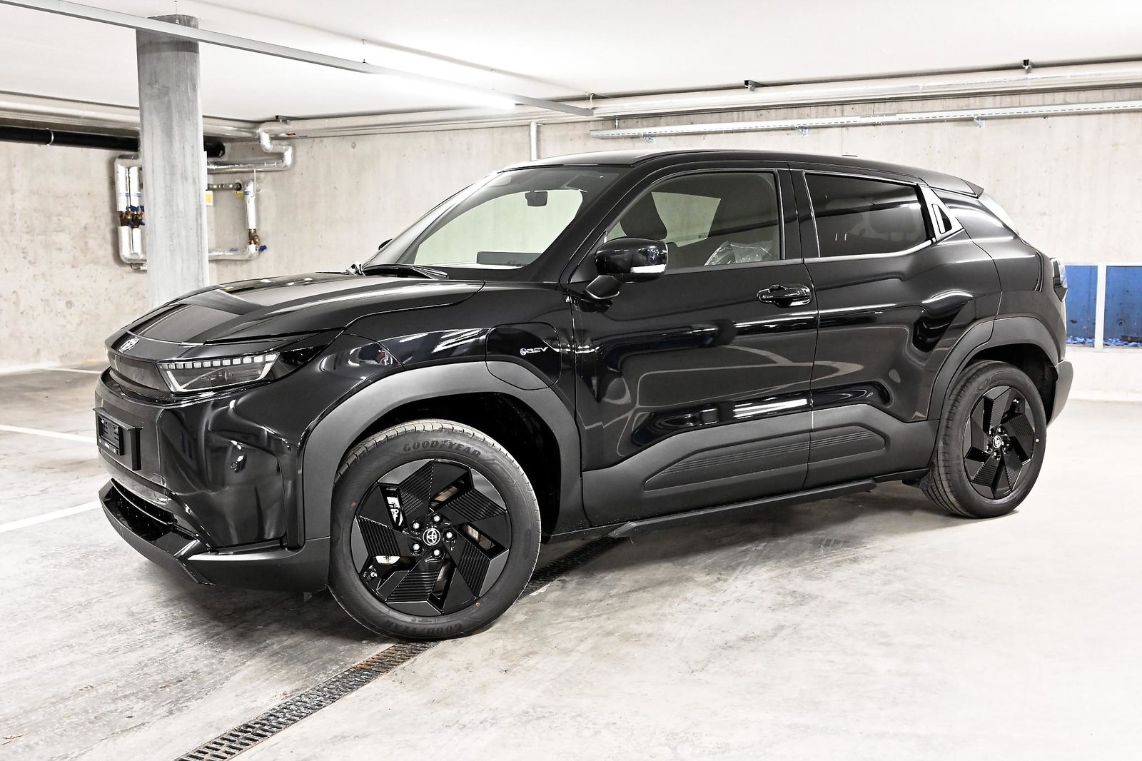 TOYOTA Urban Cruiser Trend AWD, Électrique, Voiture nouvelle, Automatique - 2