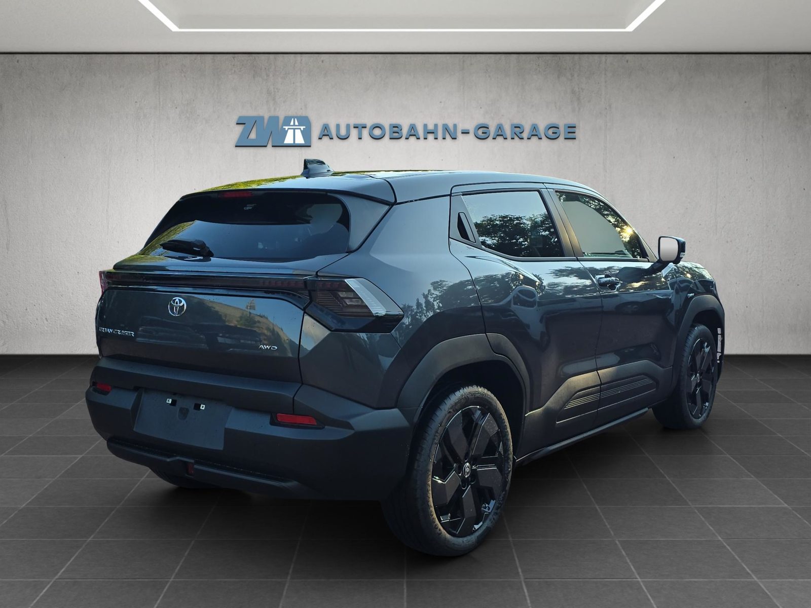 TOYOTA Urban Cruiser Premium AWD, Elektro, Neuwagen, Automatik - 5