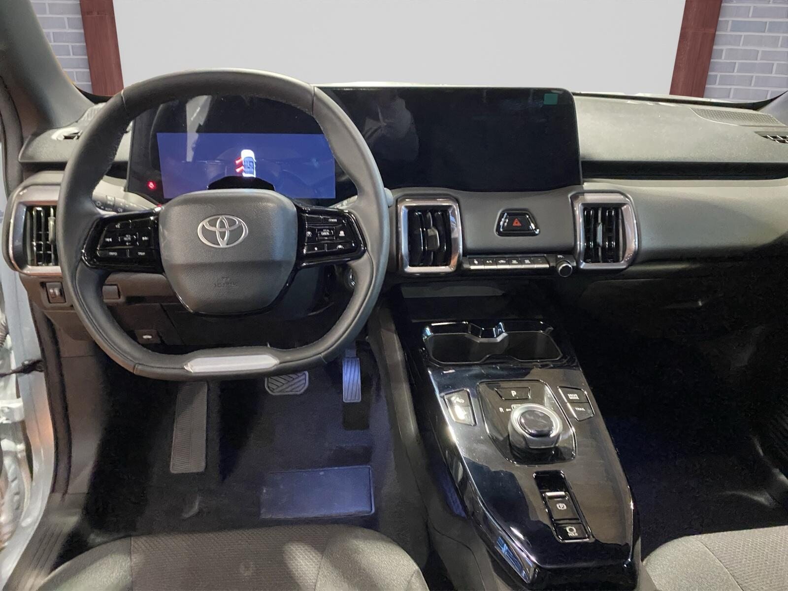 TOYOTA Urban Cruiser Trend AWD, Elektro, Neuwagen, Automatik - 6