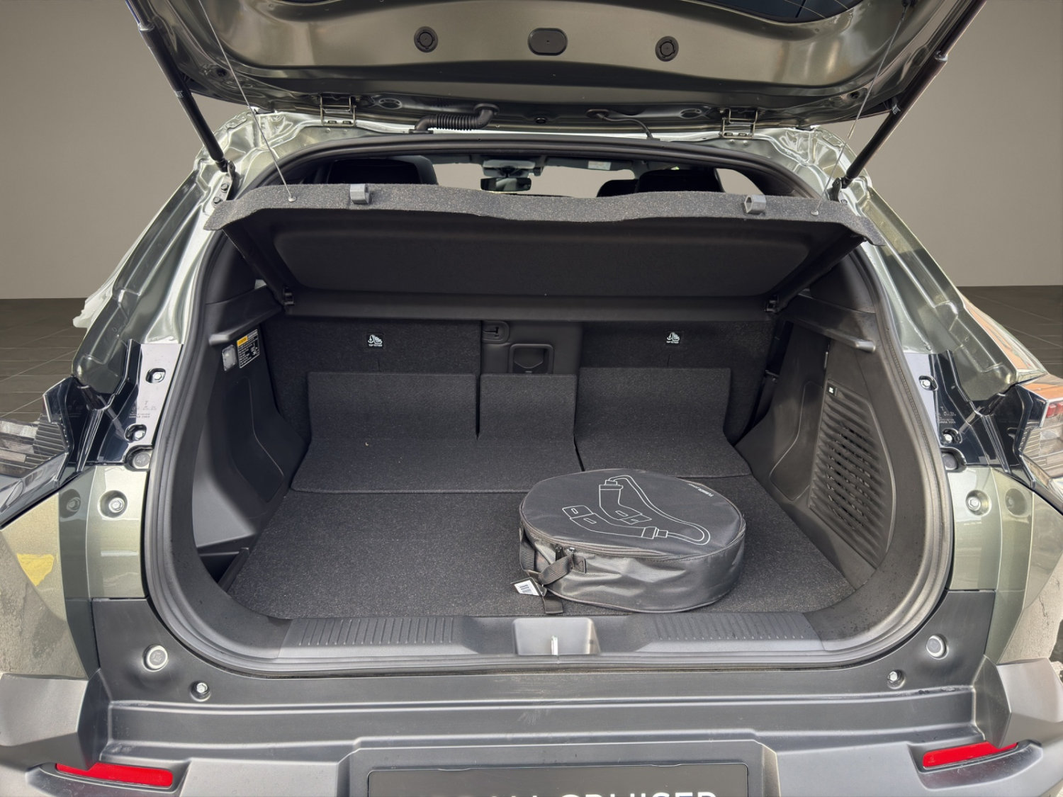 TOYOTA Urban Cruiser Premium AWD, Elektro, Vorführwagen, Automatik - 5