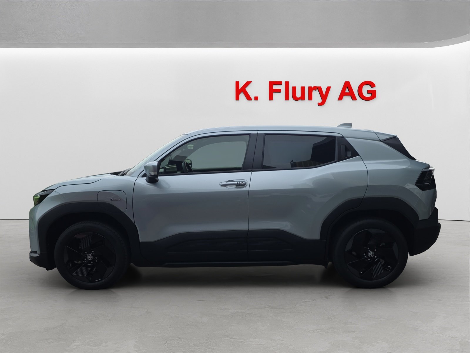 TOYOTA Urban Cruiser Premium AWD, Electric, Ex-demonstrator, Automatic - 2