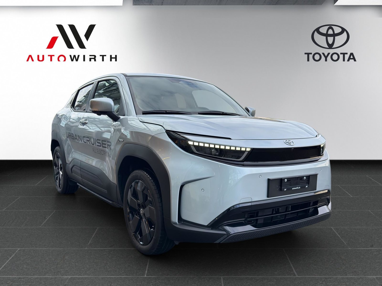 TOYOTA Urban Cruiser Premium AWD, Électrique, Voiture de démonstration, Automatique - 3