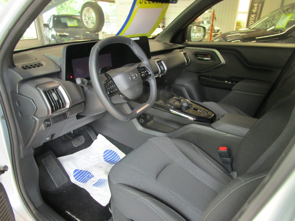 TOYOTA URBANCRUISER Trend AWD, Électrique, Voiture de démonstration, Automatique - 3