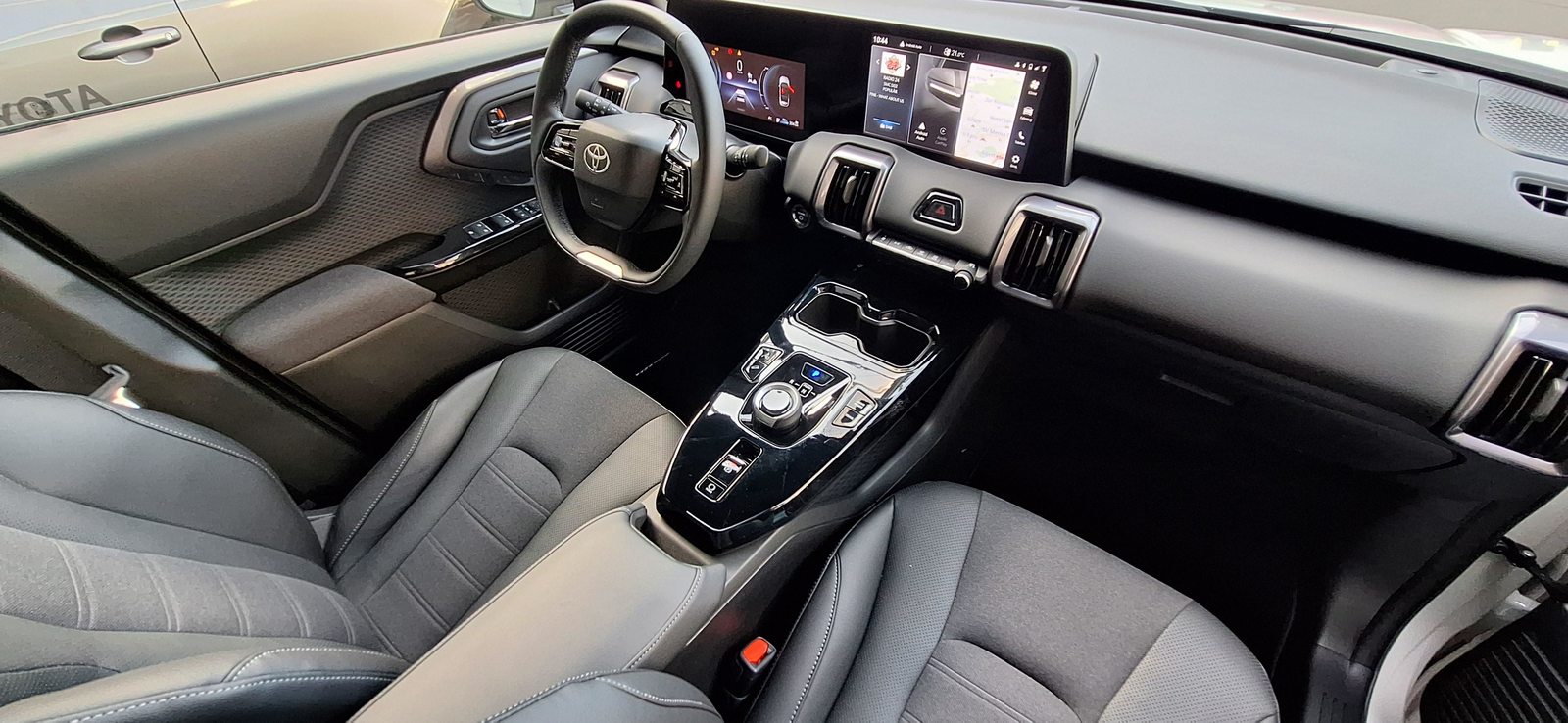 TOYOTA Urban Cruiser Premium AWD, Elektro, Vorführwagen, Automat - 6