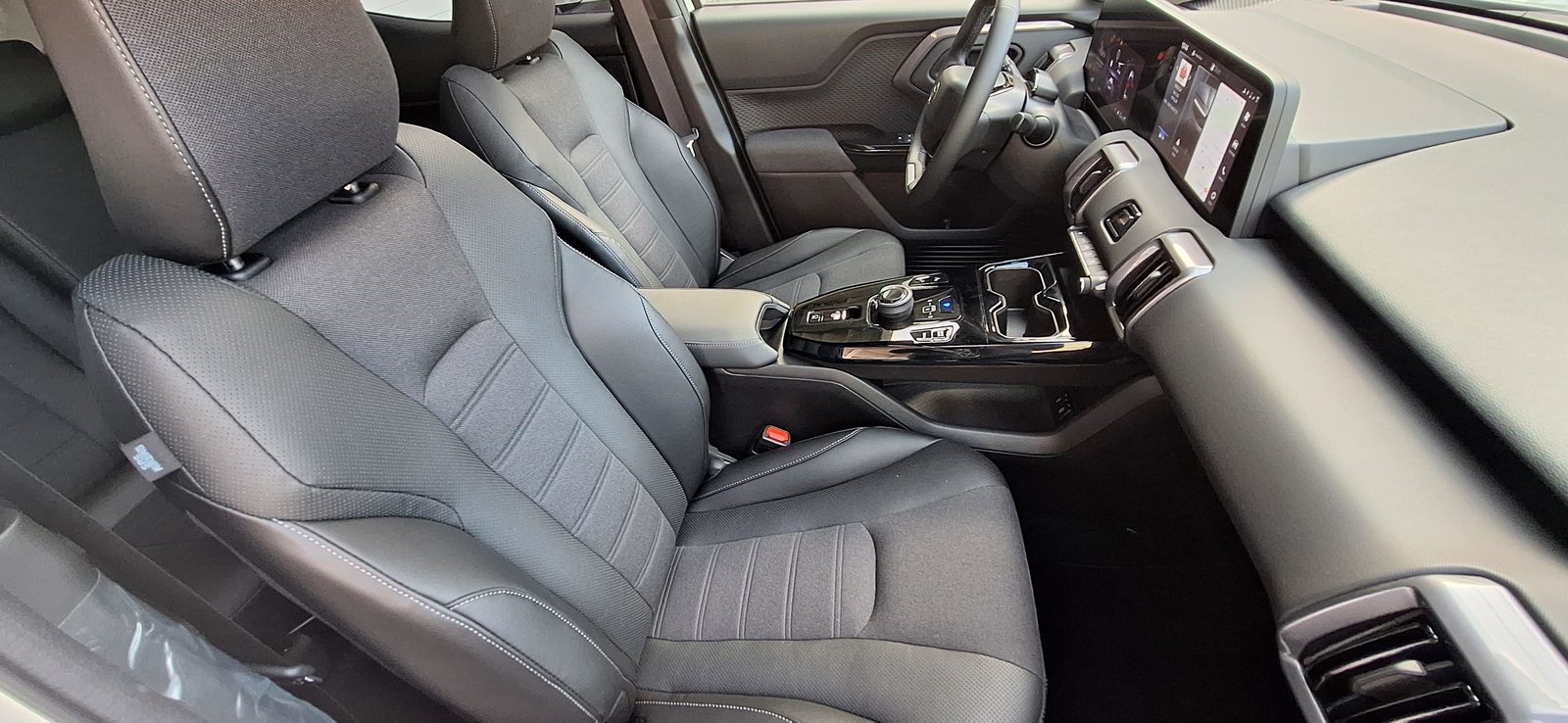 TOYOTA Urban Cruiser Premium AWD, Elektro, Vorführwagen, Automat - 7