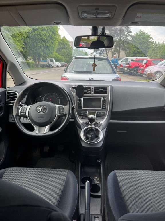 TOYOTA VERSO-S 1.33 VVT-i Linea Sol, Petrol, Second hand / Used, Manual - 5