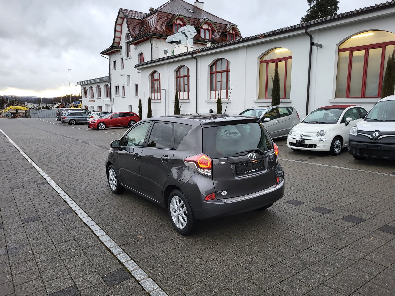 TOYOTA Verso-S 1.33 Linea Trend Multidrive S, Essence, Occasion / Utilisé, Automatique - 2