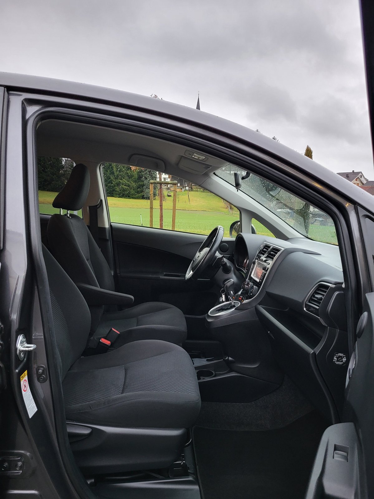 TOYOTA Verso-S 1.33 Linea Trend Multidrive S, Essence, Occasion / Utilisé, Automatique - 6