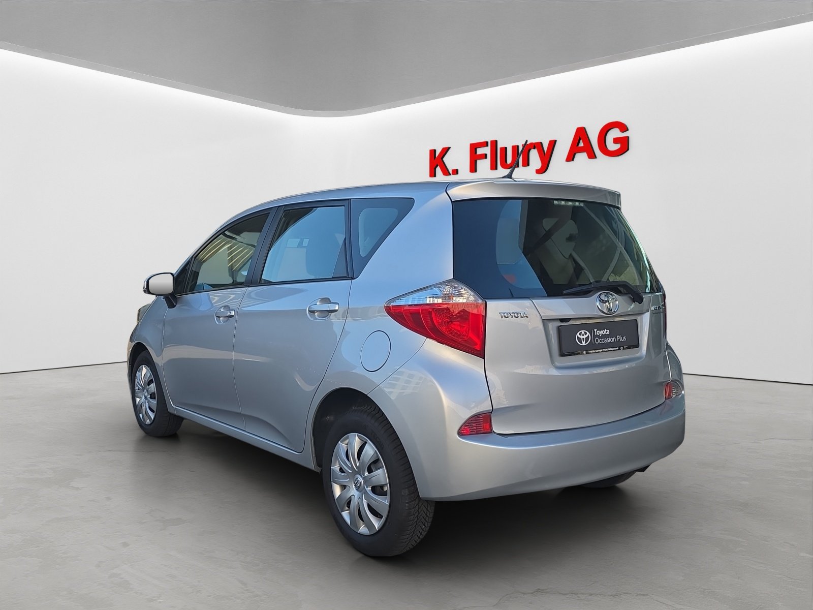 TOYOTA Verso-S 1.33 VVT-i Linea Luna MdS, Petrol, Second hand / Used, Automatic - 3