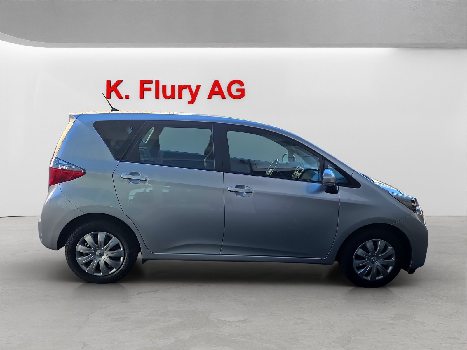 TOYOTA Verso-S 1.33 VVT-i Linea Luna MdS, Petrol, Second hand / Used, Automatic - 6