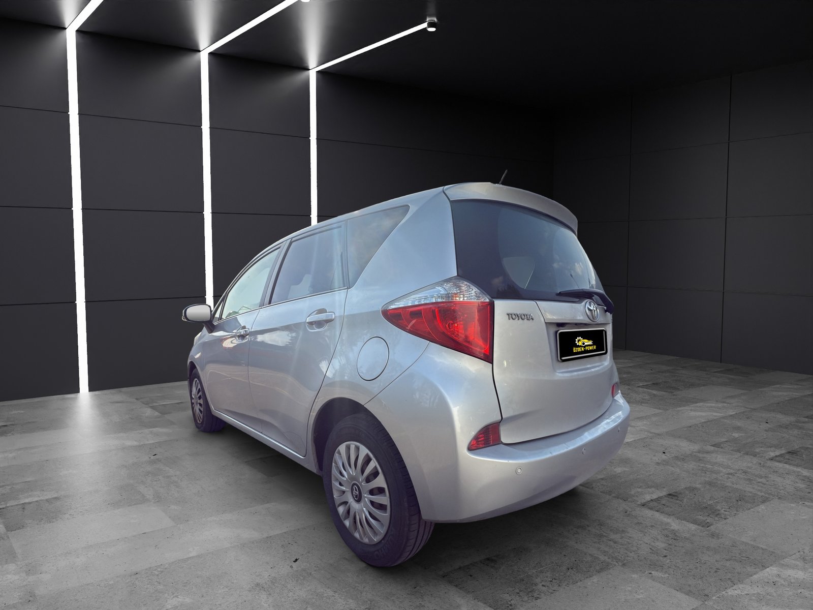 TOYOTA Verso-S 1.33 Linea Sol Multidrive S, Benzin, Occasion / Gebraucht, Automatik - 7