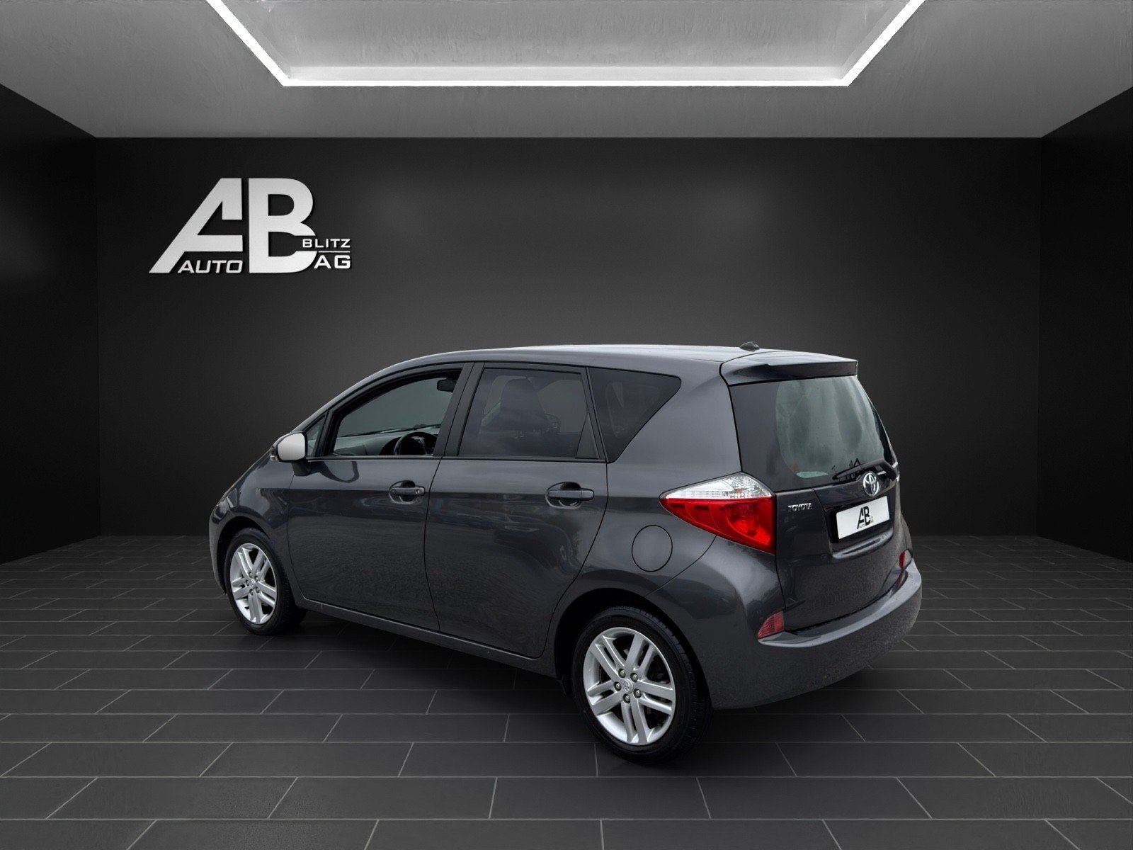 TOYOTA Verso-S 1.33 Linea Luna, Benzin, Occasion / Gebraucht, Handschaltung - 3