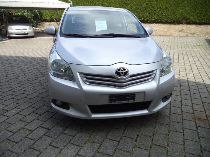 TOYOTA VERSO 1.8 VVT-i Luna 7P, Benzin, Occasion / Gebraucht, Handschaltung