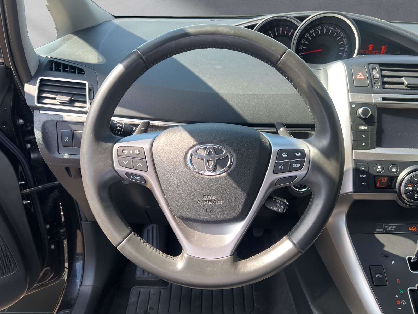 TOYOTA Verso 1.8 VVT-i Sol MiD 7P, Benzin, Occasion / Gebraucht, Automatik - 5