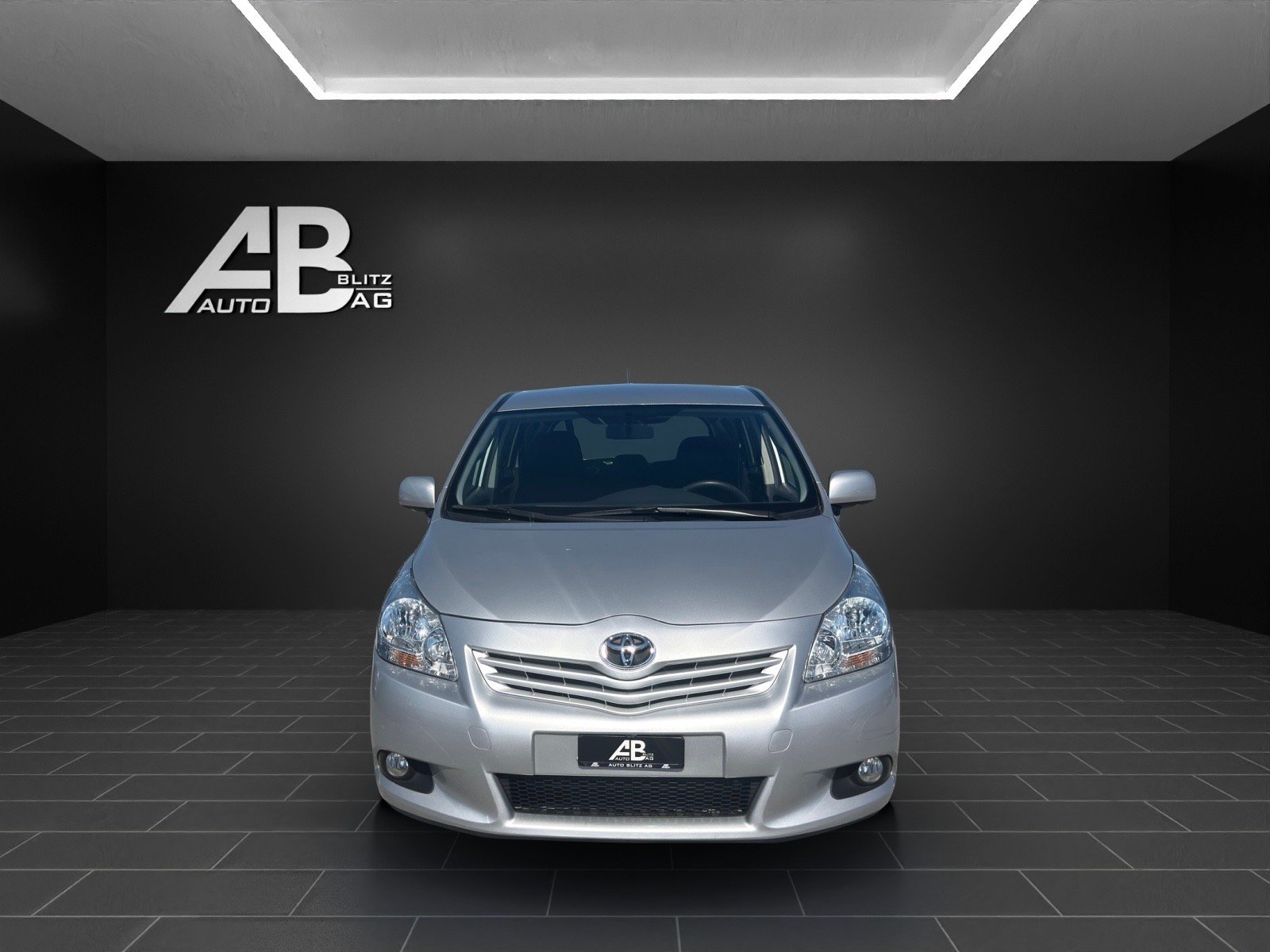 TOYOTA Verso 1.8 easy Multidrive * 7-Plätzer *