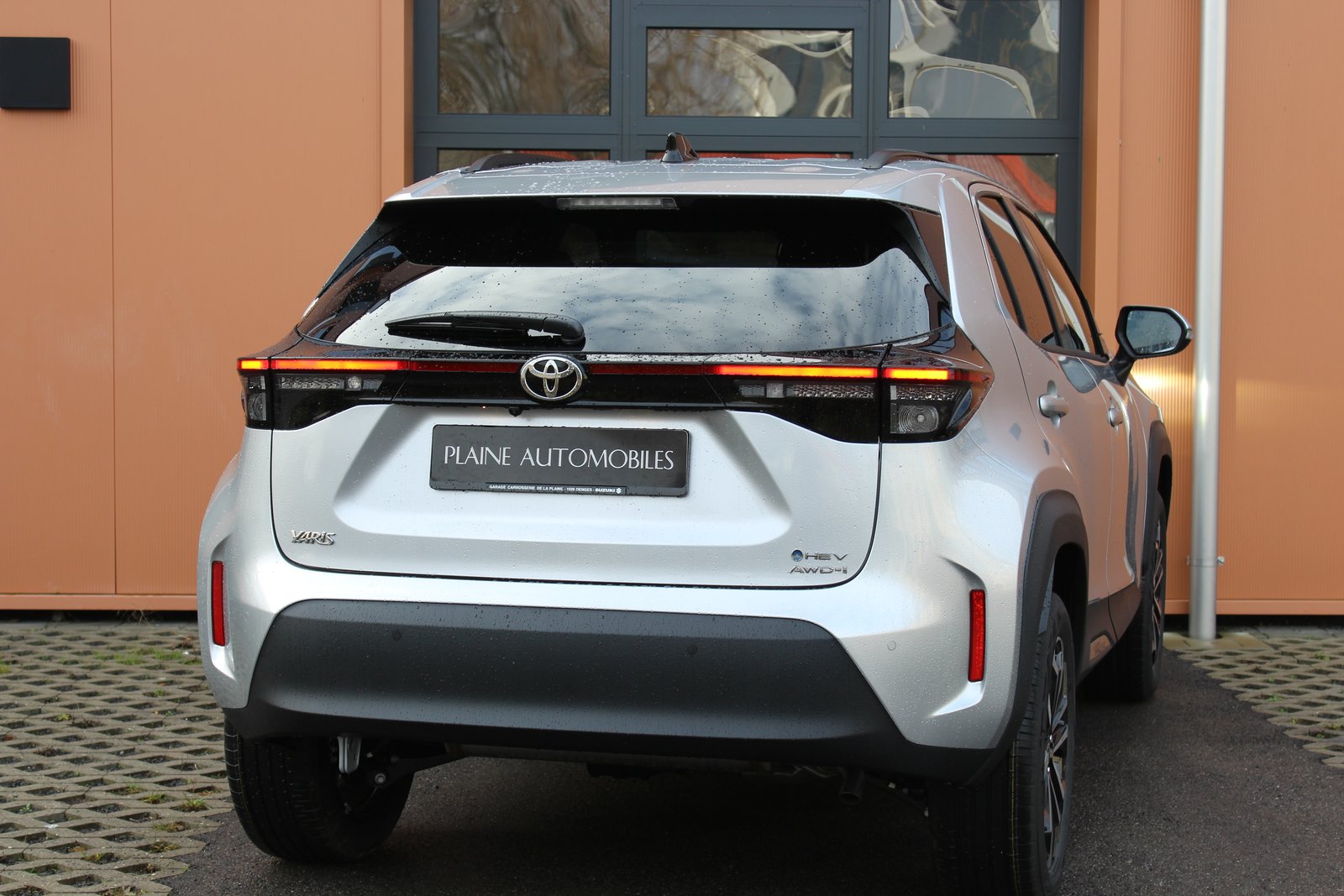 TOYOTA Yaris Cross 1.5 Premium AWDi e-CVT - "Garantie 10 ans * Camé, Voll-Hybrid Benzin/Elektro, Neuwagen, Automatik - 6