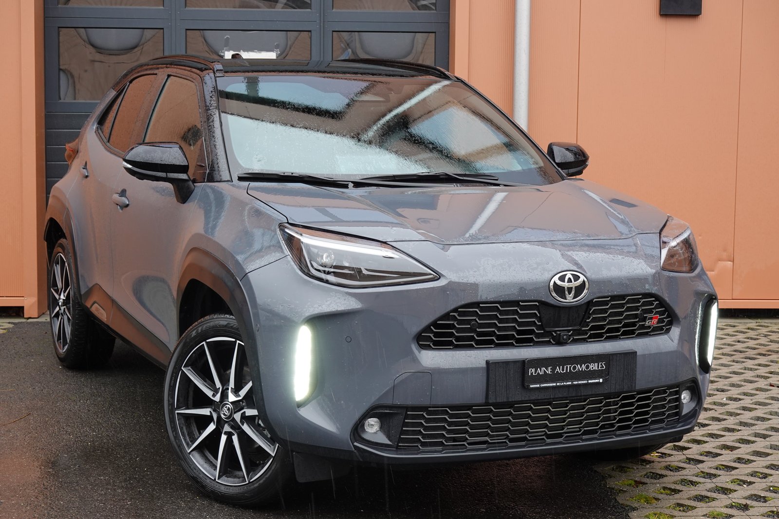 TOYOTA Yaris Cross 1.5 GR Sport e-CVT - Son JBL * Toit Panor