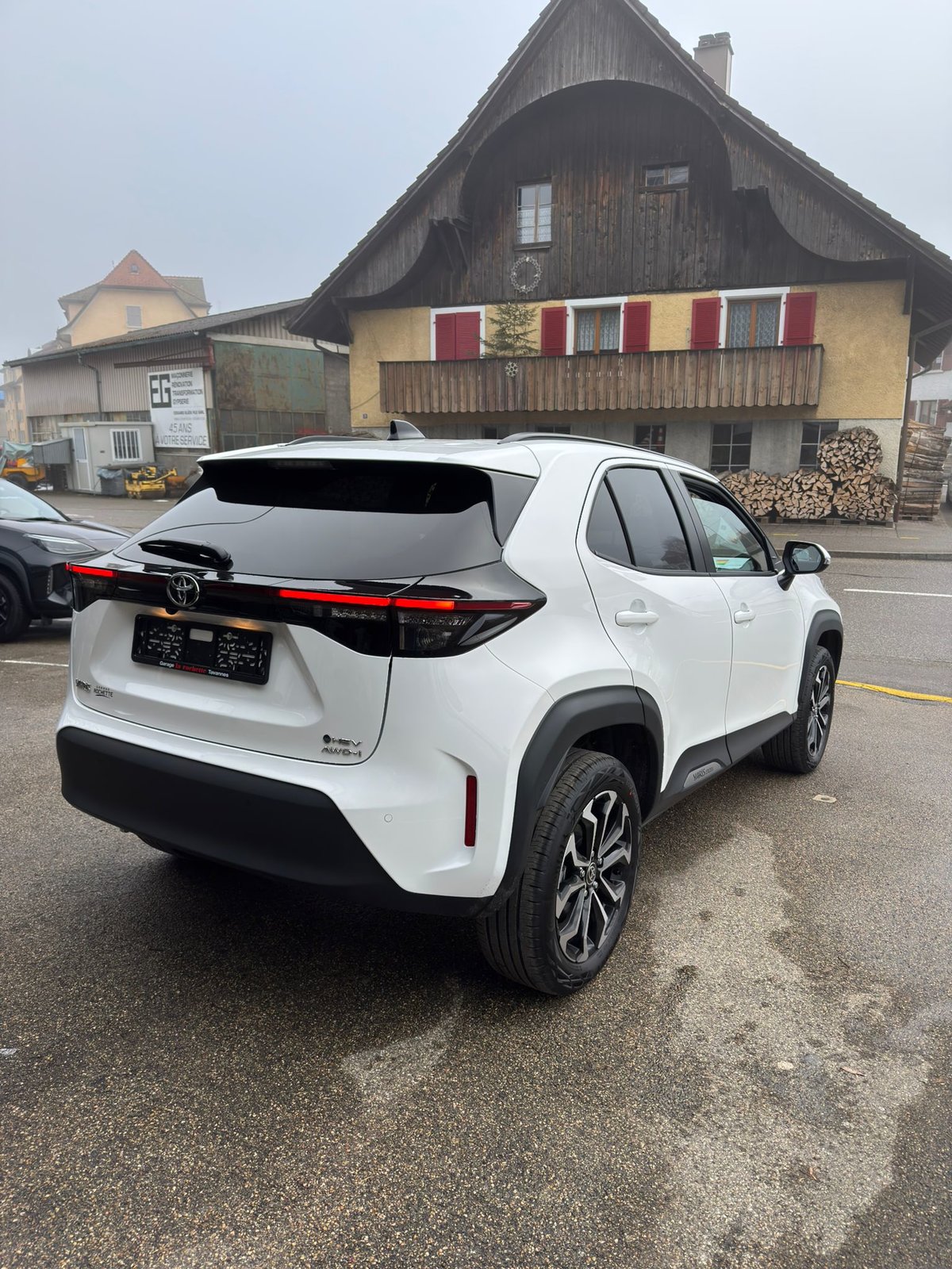 TOYOTA Yaris Cross 1.5 Trend e-CVT, Full-Hybrid Petrol/Electric, New car, Automatic - 3