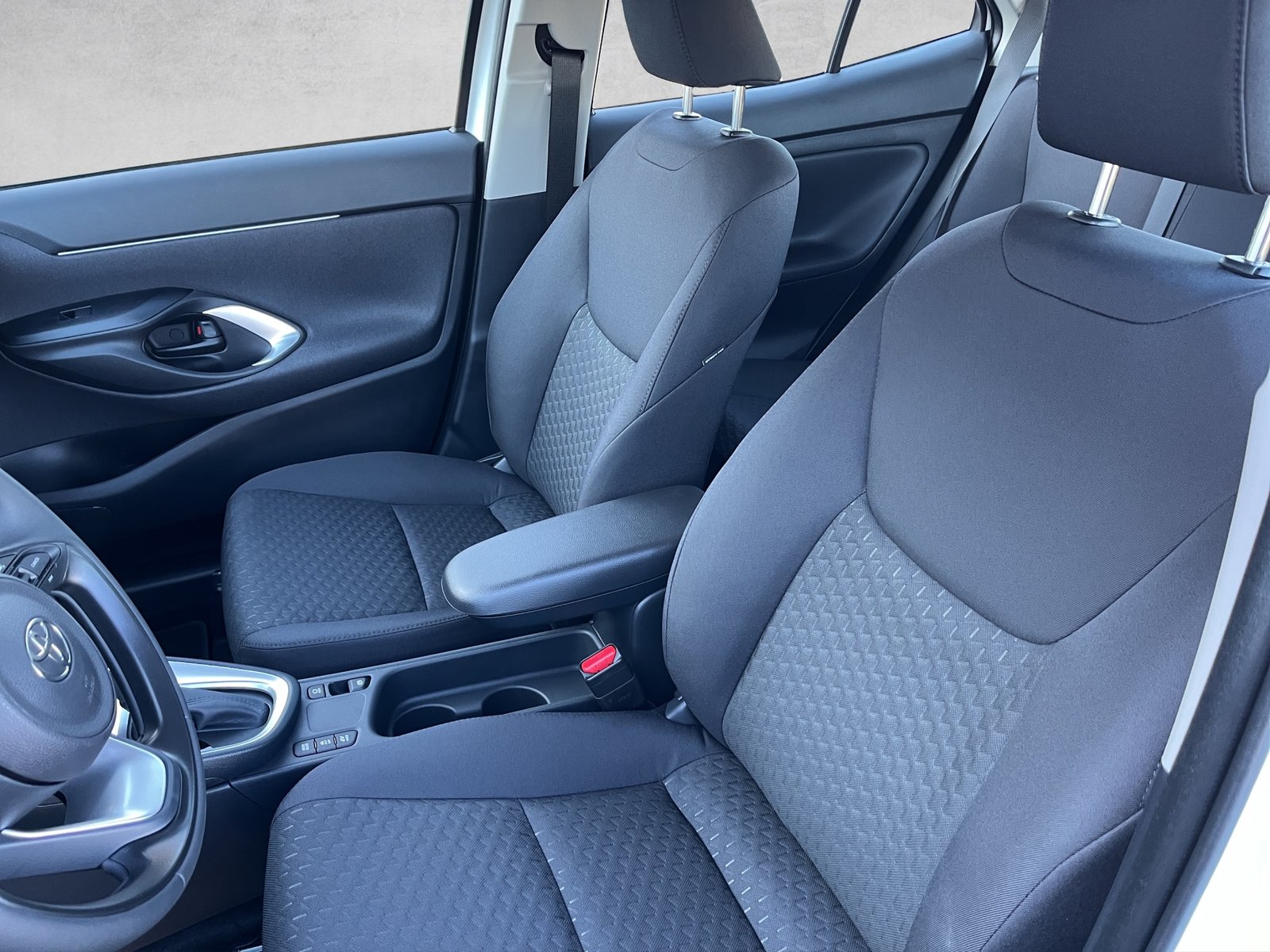 TOYOTA Yaris Cross 1.5 Comfort e-CVT, Hybride Integrale Benzina/Elettrica, Auto nuove, Automatico - 6
