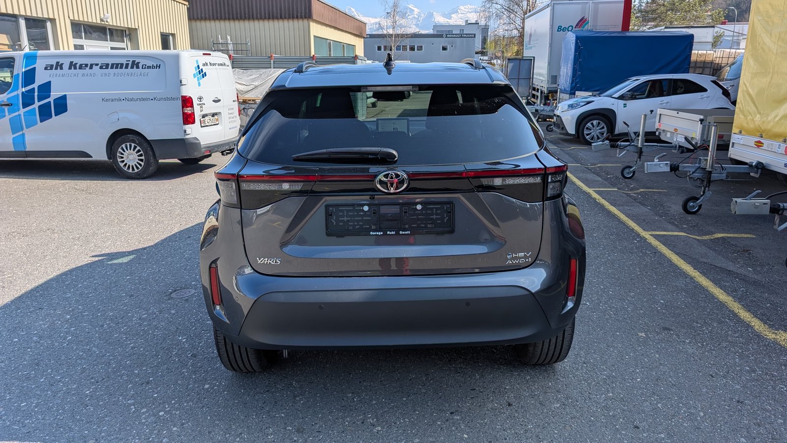 TOYOTA Yaris Cross 1.5 Trend AWDi e-CVT 130 PS, Voll-Hybrid Benzin/Elektro, Neuwagen, Automatik - 6