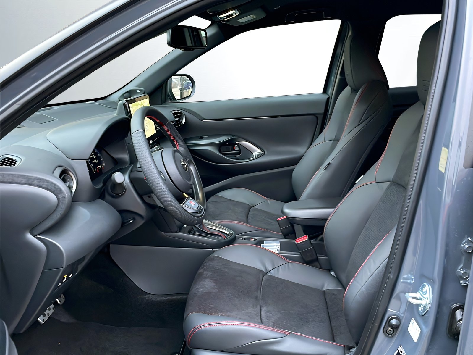 TOYOTA Yaris Cross 1.5 GR Sport e-CVT, Hybride Integrale Benzina/Elettrica, Auto nuove, Automatico - 4