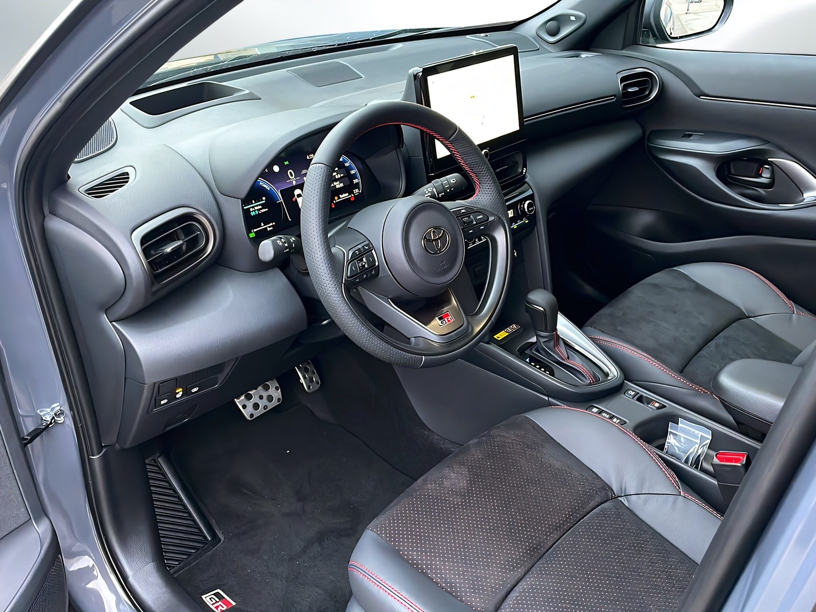 TOYOTA Yaris Cross 1.5 GR Sport e-CVT, Hybride Integrale Benzina/Elettrica, Auto nuove, Automatico - 5