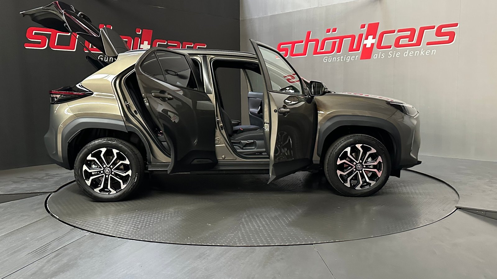 TOYOTA Yaris Cross 1.5 Trend AWDi e-CVT 130PS, Full-Hybrid Petrol/Electric, New car, Automatic - 6