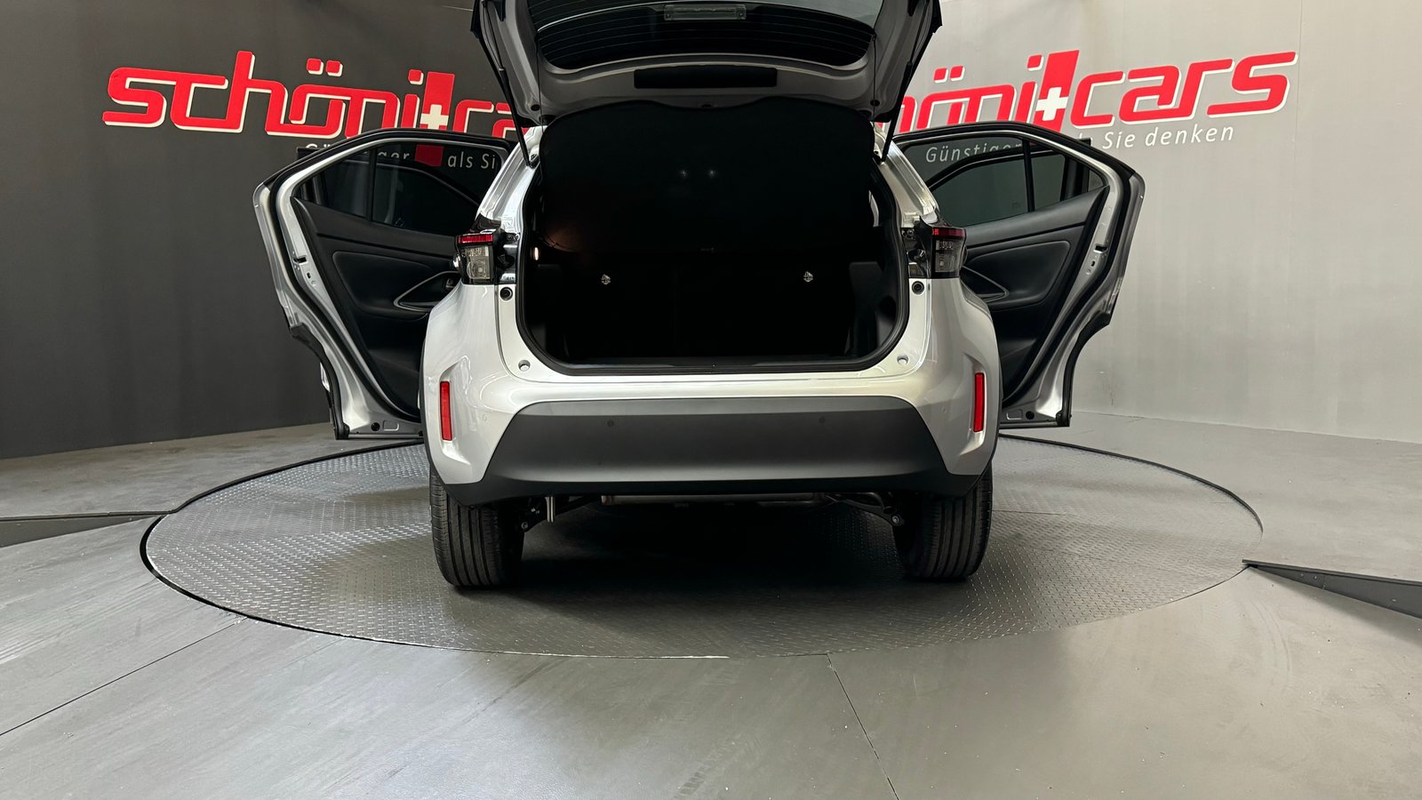 TOYOTA Yaris Cross 1.5 Trend AWDi e-CVT, Voll-Hybrid Benzin/Elektro, Neuwagen, Automatik - 6